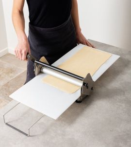 LAMINADORA MANUAL DE MASAS 82x35 h.18cm